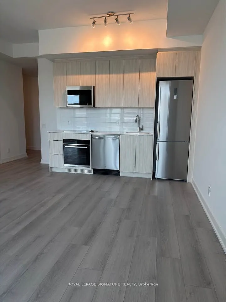 Building Photo - 743 Warden Ave #219