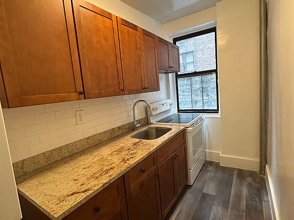 2nd image of 2265 University Ave APT 1G