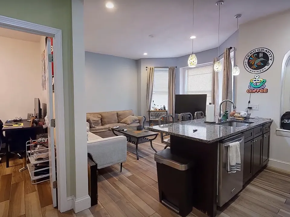 22 Chester St #1