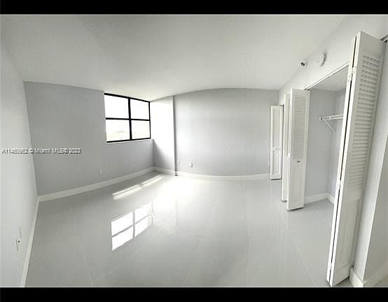5th image of 900 NE 195th St APT 506