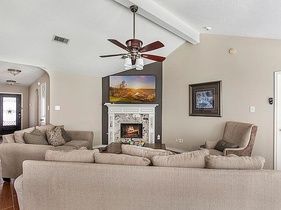 4th image of 11110 Thorncliff Dr