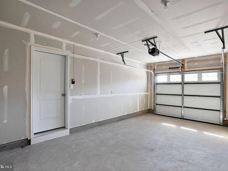 436 Whirl Ln — Photo 4