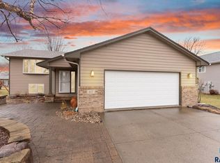 117 E Thad St, Brandon, SD 57005