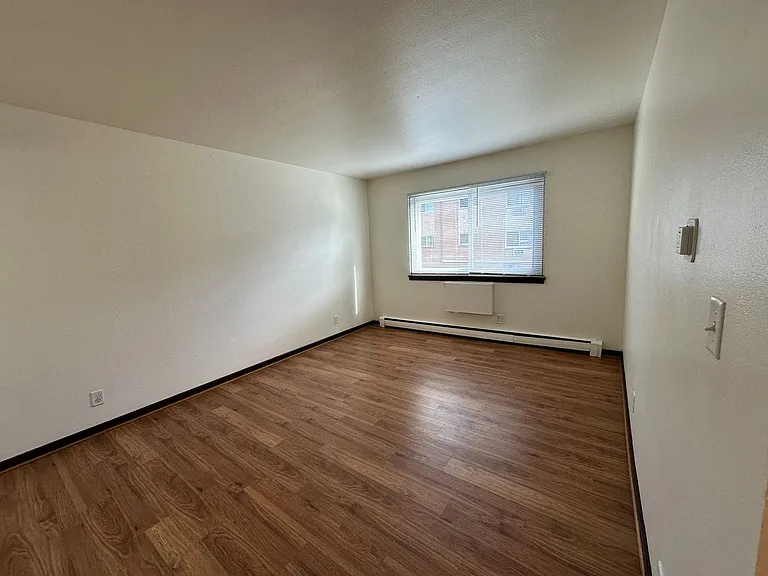 2812 E Bolivar Ave — Photo 6