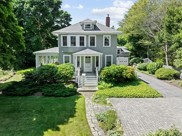 13 Page St, Gloucester, MA 01930