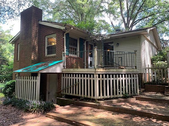 2nd image of 204 Greenway St