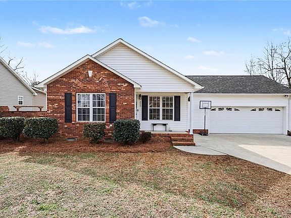 2nd image of 323 Jarrett Rd