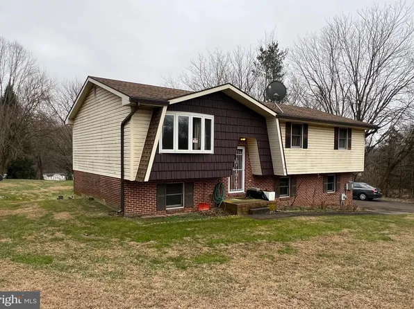 246 Waterway Rd, Oxford, PA 19363