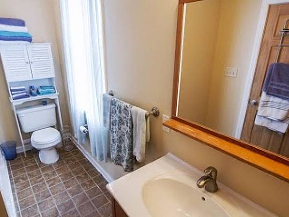 Unit#1_Bathroom
