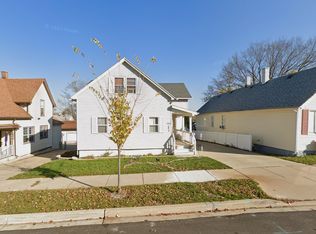1028 Elizabeth St, Joliet, IL 60435