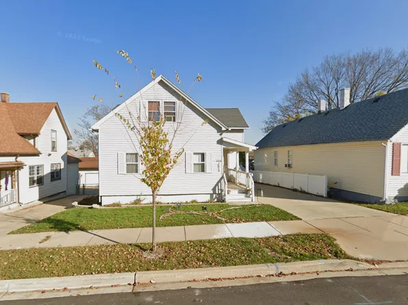 1028 Elizabeth St, Joliet, IL 60435