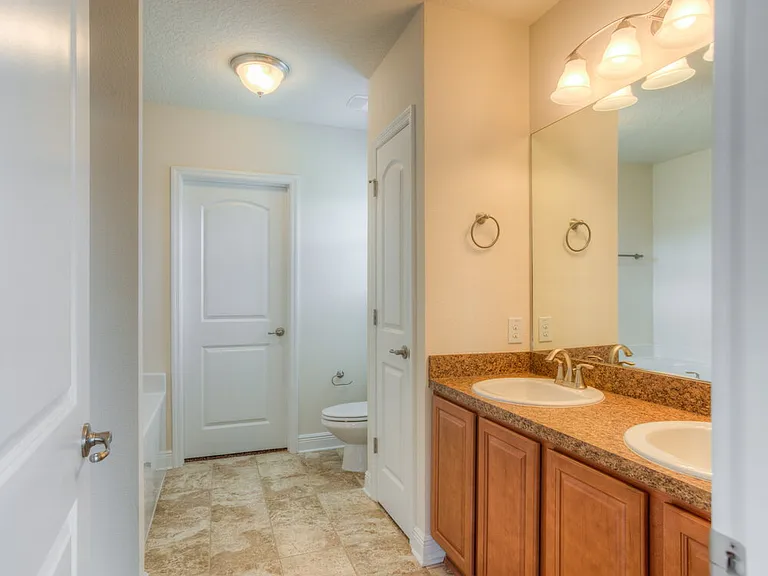1705 Southern Oak Loop — Photo 21