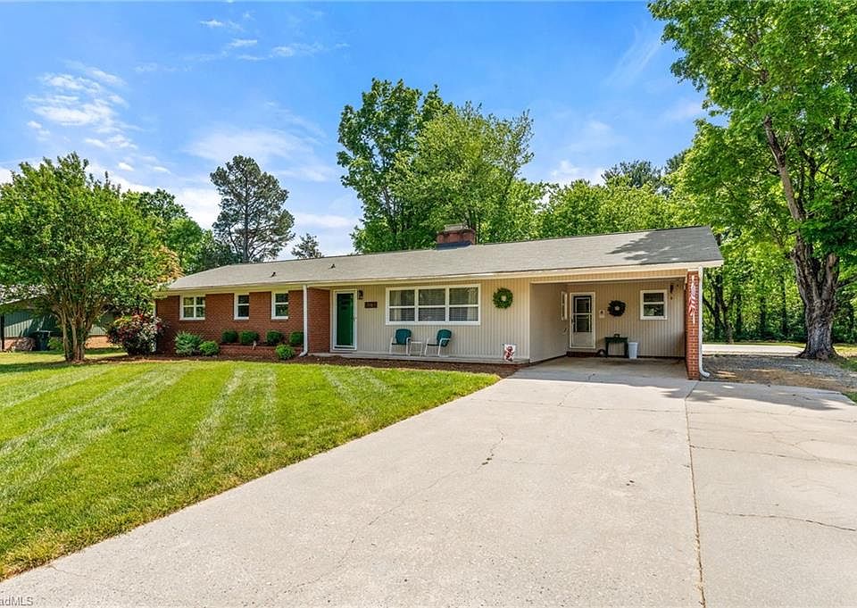 1st image of 116 Lakeview Cir