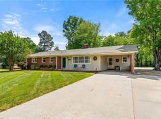 116 Lakeview Cir, Thomasville, NC 27360