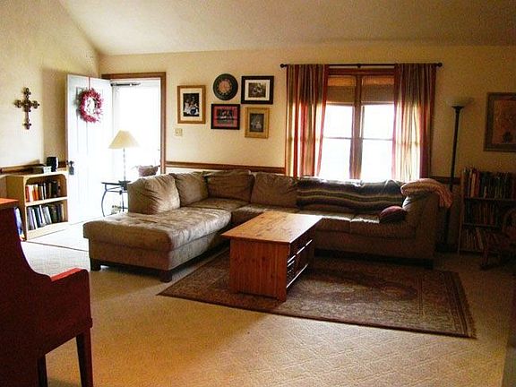 5th image of 536 Royal Grant Dr