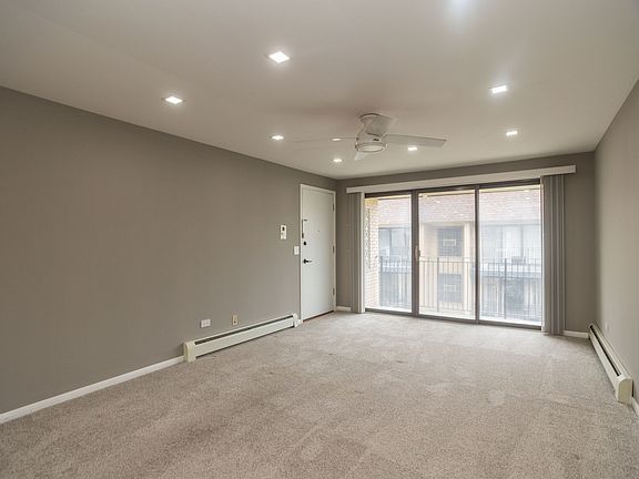 4th image of 6561 N Harlem Ave APT 3E