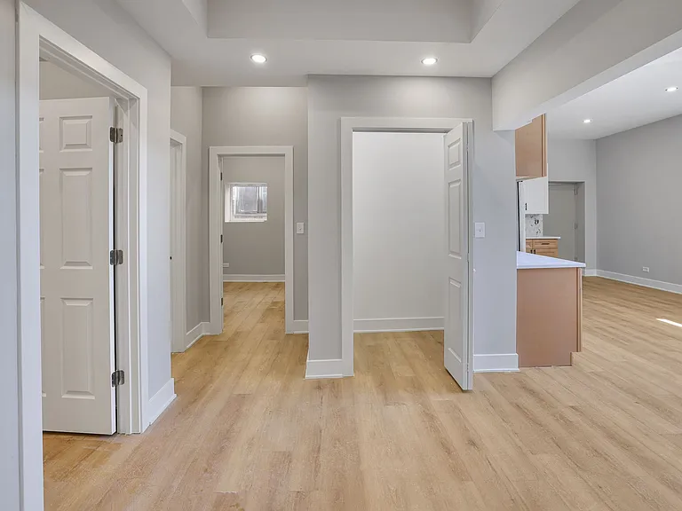 6240 W Belmont Ave #101 — Photo 6