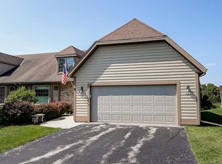 2031 Upper Ridge Rd, Port Washington, WI 53074