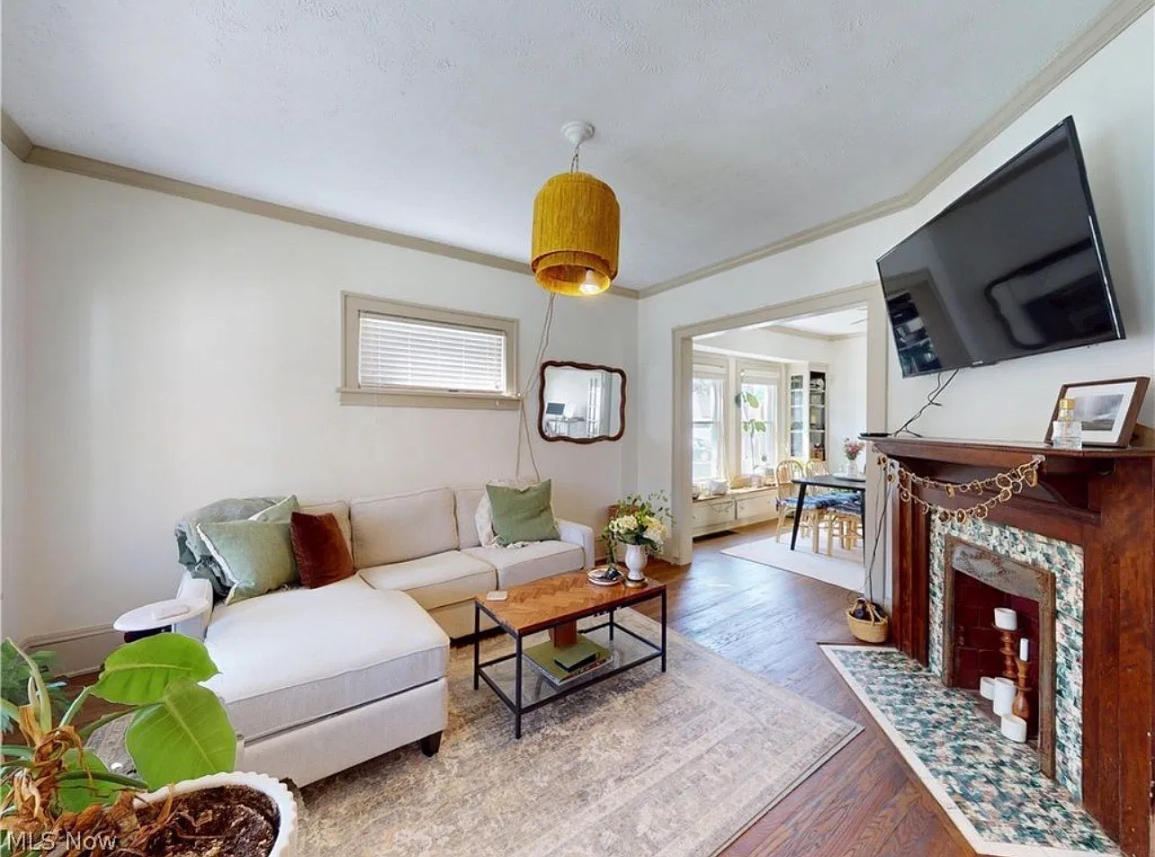 2 bed, 1325 sqft, $1,600 — Photo 4