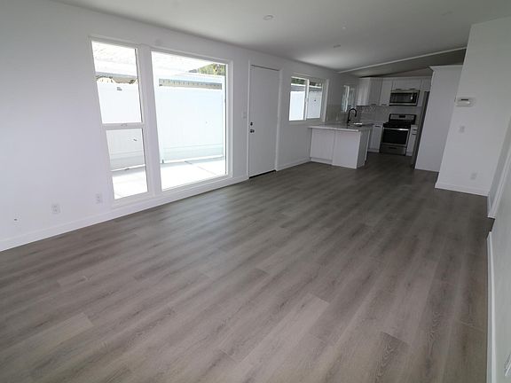 3rd image of 3203 Bayside Dr