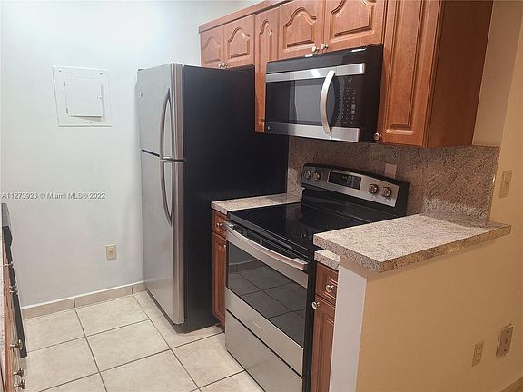 3rd image of 10794 N Kendall Dr APT B19