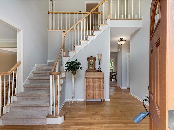3rd image of 630 Estate Club Cir