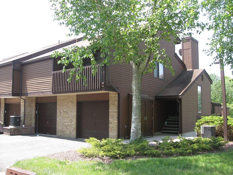 House front and garage