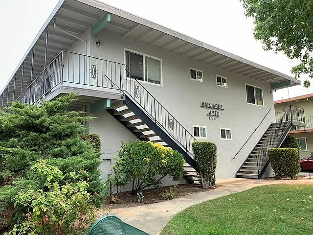 Roewill Dr — Photo 1