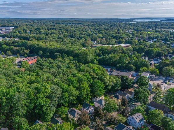 29 Hartley Street, Portland, ME 04103