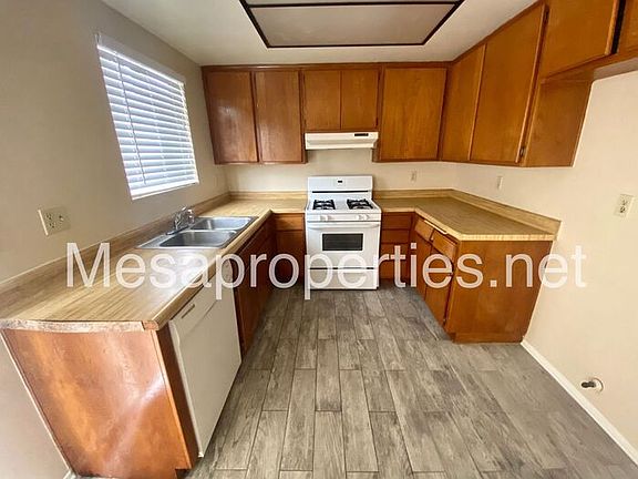 5th image of 741 N Center Ave #3