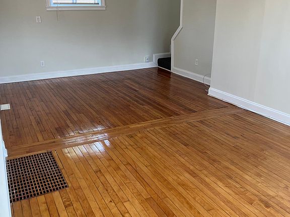 4th image of 1032 Beloit Ave