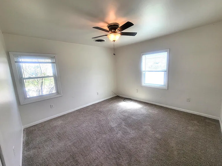 12264 Roosevelt Blvd — Photo 18