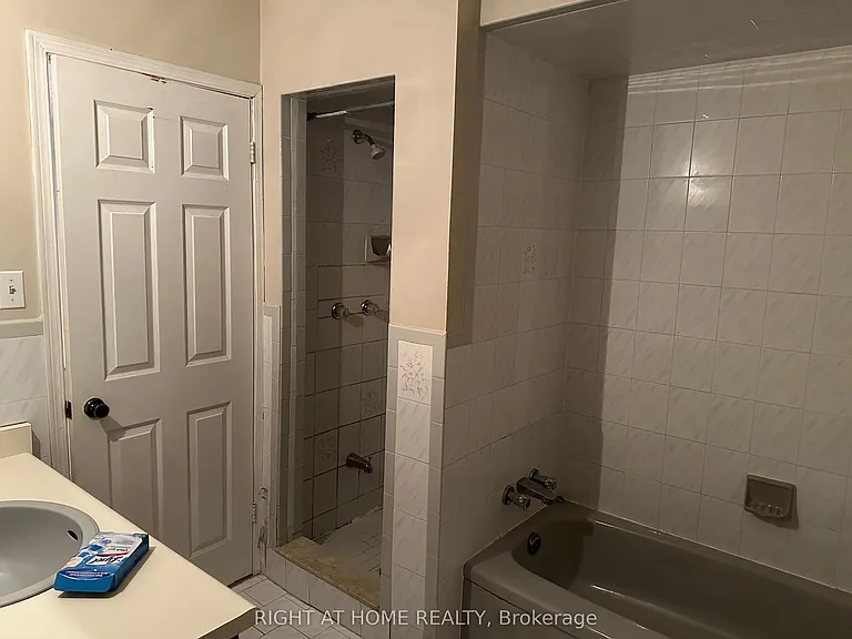 58 Park St — Photo 12