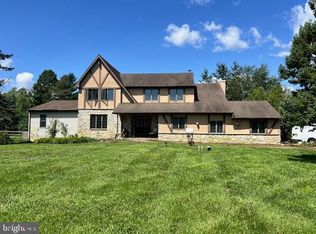 721 Cox Rd, Moorestown, NJ 08057