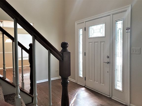 2nd image of 4405 Cove Cir