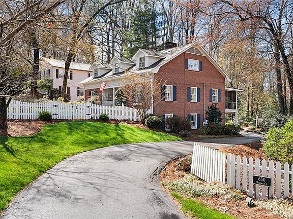 4th image of 650 Nokomis Ct