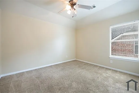 1650 Meadows Ave — Photo 17