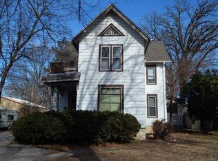 115 E Main St, Genoa, IL 60135