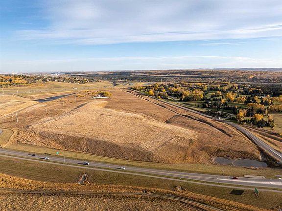 4th image of Lower Springbank Rd