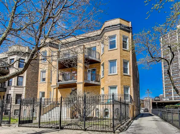 834 W Belle Plaine Ave Unit 3W, Chicago, IL 60613