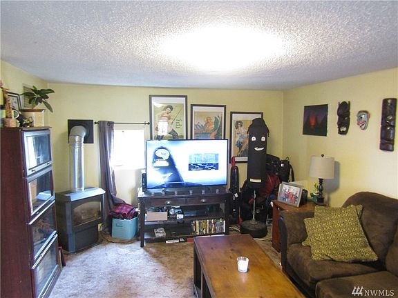 2nd image of 1833 8th Ave SE