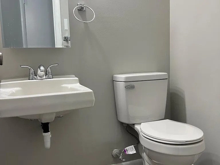 406 Essexwood Ct — Photo 14