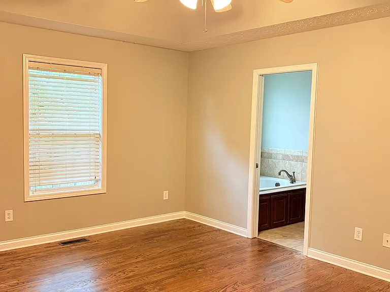 3372 Fair Oaks Cir — Photo 8