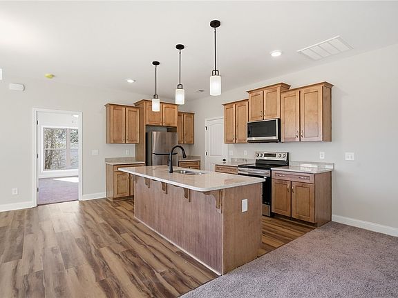 3rd image of 333 Oliver Rd