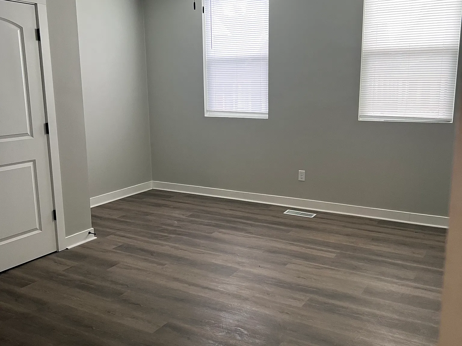 4 bed, 3058 sqft, $2,400 — Photo 4