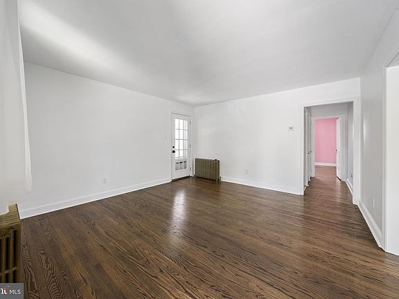 2nd image of 282 Davis Ave