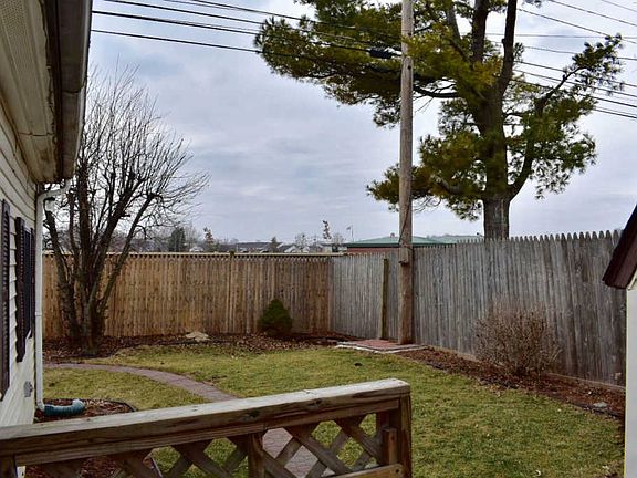 5th image of 1029 Southlea Dr