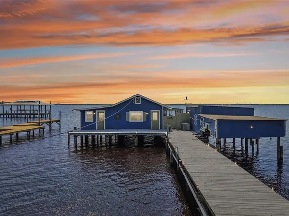 21 S Lake St, Crescent City, FL 32112