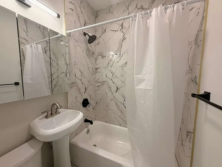 237 Davenport Ave #2A — Photo 6