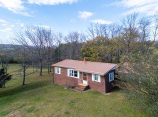 52 Hankins Ln, Castlewood, VA 24224